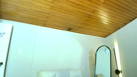 Snapshot of rebeca_williams_ chatting on February 27, 2025, 4:31 am Rebeca Williams online show from February 27, 2025, 4:31 am