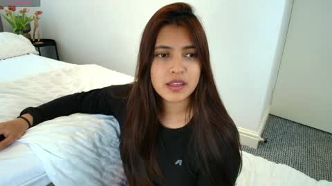 Rebeca Williams online show from May 5, 2026, 1:30 pm