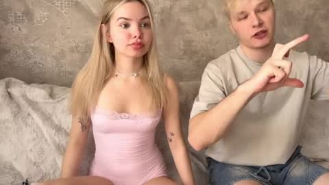 rebecca_david online show from March 28, 2026, 9:42 am