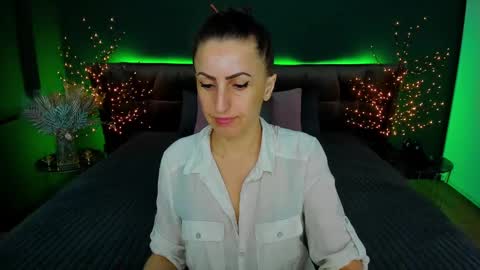 rebecca_diamonds online show from January 28, 2025, 6:38 am