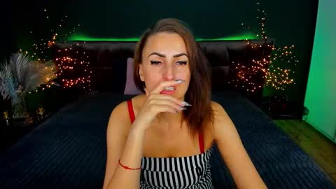 rebecca_diamonds online show from September 25, 2025, 7:12 am