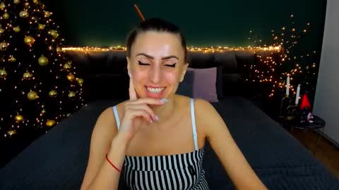 rebecca_diamonds online show from December 15, 2025, 7:12 am