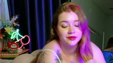 rebecca_lace online show from October 19, 2025, 1:39 am