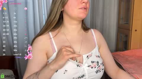 Mila online show from February 9, 2026, 8:18 am