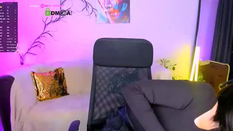 rebecca_smile_ online show from September 28, 2025, 7:36 am