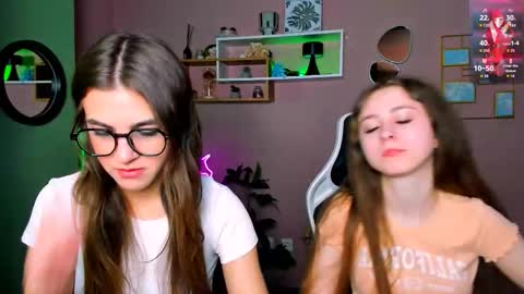 Snapshot of rebecca_smile_ chatting on March 26, 2026, 1:38 pm rebecca_smile_ online show from March 26, 2026, 1:38 pm