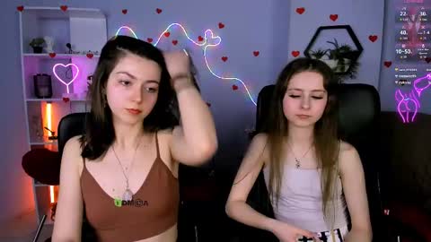 rebecca_smile_ online show from May 5, 2026, 7:33 pm