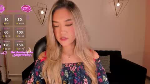 Snapshot of rebeccahudson_ chatting on February 13, 2026, 8:27 pm Rebe online show from February 13, 2026, 8:27 pm