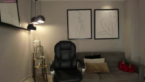 Snapshot of rebeccahudson_ chatting on February 14, 2026, 7:43 pm Rebe online show from February 14, 2026, 7:43 pm