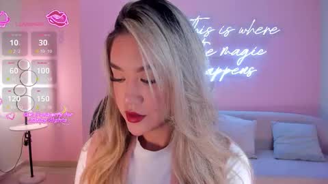 Snapshot of rebeccahudson_ chatting on March 3, 2026, 8:15 pm Rebe online show from March 3, 2026, 8:15 pm