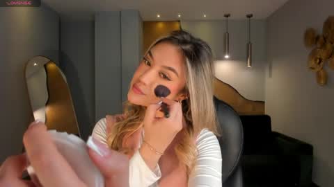 Snapshot of rebeccahudson_ chatting on March 27, 2026, 6:40 pm Rebe online show from March 27, 2026, 6:40 pm