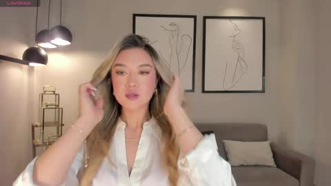 Snapshot of rebeccahudson_ chatting on April 9, 2026, 7:19 pm Rebe online show from April 9, 2026, 7:19 pm
