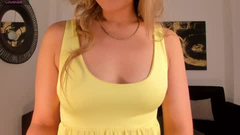 Snapshot of rebeccahudson_ chatting on May 1, 2026, 6:34 pm Rebe online show from May 1, 2026, 6:34 pm