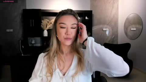 Rebe online show from June 7, 2026, 5:38 pm