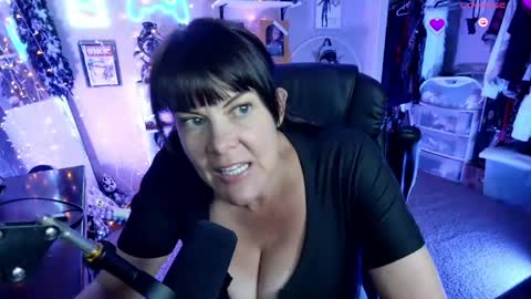 Rebecca Love online show from May 28, 2026, 9:45 pm