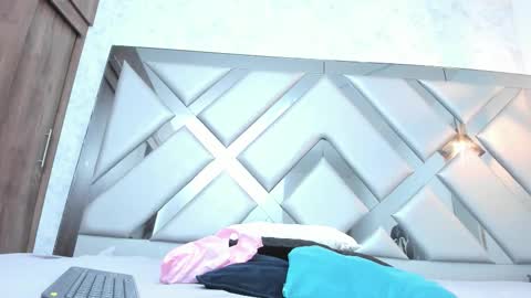 rebeccamitchell_ online show from February 22, 2026, 1:42 pm