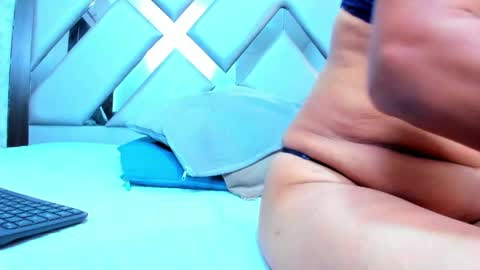 rebeccamitchell_ online show from May 6, 2026, 2:11 pm