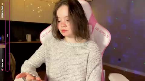 Rebecca Nikson online show from January 17, 2025, 5:32 am