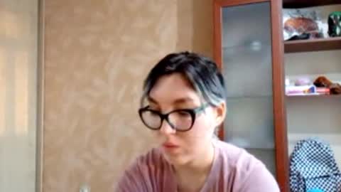 Zoe online show from March 23, 2026, 2:21 pm