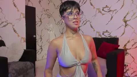 Snapshot of rebeka_baker chatting on November 18, 2025, 12:31 pm REBEKA online show from November 18, 2025, 12:31 pm