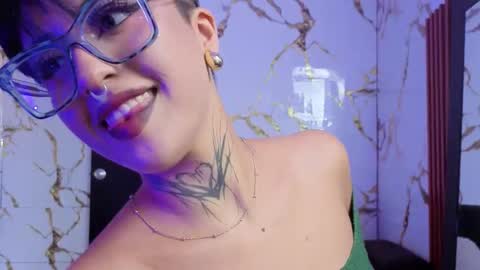 Snapshot of rebeka_baker chatting on December 3, 2025, 12:36 pm REBEKA online show from December 3, 2025, 12:36 pm