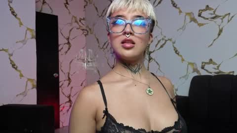 Snapshot of rebeka_baker chatting on March 31, 2026, 12:01 am REBEKA online show from March 31, 2026, 12:01 am