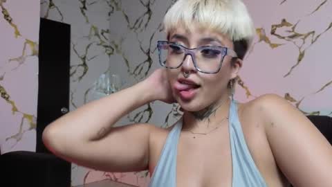 Snapshot of rebeka_baker chatting on April 5, 2026, 1:36 am REBEKA online show from April 5, 2026, 1:36 am
