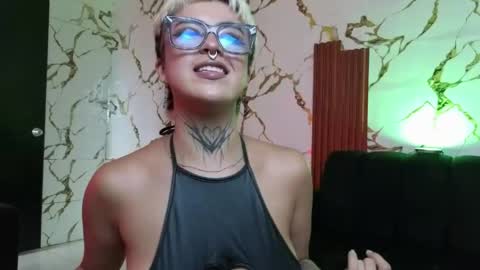 Snapshot of rebeka_baker chatting on April 13, 2026, 1:49 pm REBEKA online show from April 13, 2026, 1:49 pm