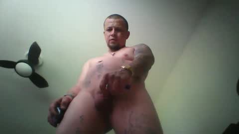 Snapshot of recka810 chatting on April 4, 2026, 6:38 pm recka810 online show from April 4, 2026, 6:38 pm