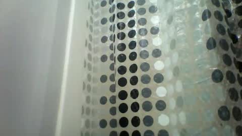 Snapshot of recka810 chatting on April 19, 2026, 6:54 pm recka810 online show from April 19, 2026, 6:54 pm