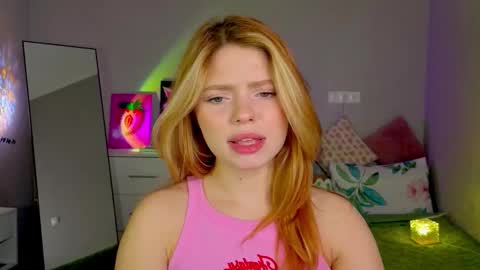 red__candy online show from October 21, 2025, 2:18 pm