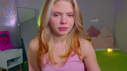 Snapshot of red__candy chatting on November 12, 2025, 12:05 pm red__candy online show from November 12, 2025, 12:05 pm