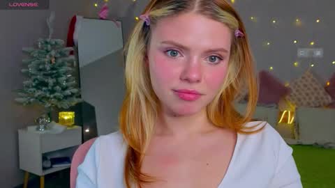 Snapshot of red__candy chatting on January 10, 2026, 3:03 pm red__candy online show from January 10, 2026, 3:03 pm