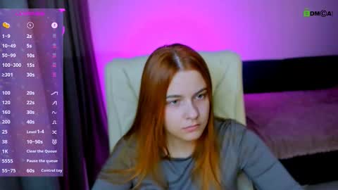 Snapshot of red__dizzy chatting on October 14, 2025, 8:53 pm red__dizzy online show from October 14, 2025, 8:53 pm