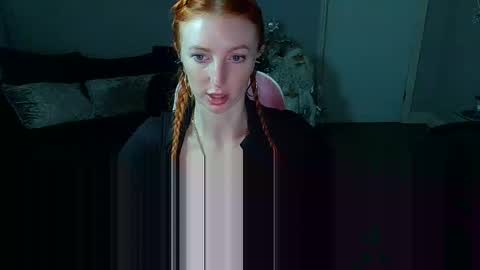Snapshot of red_firesquirt chatting on December 17, 2024, 2:33 pm Red - online show from December 17, 2024, 2:33 pm