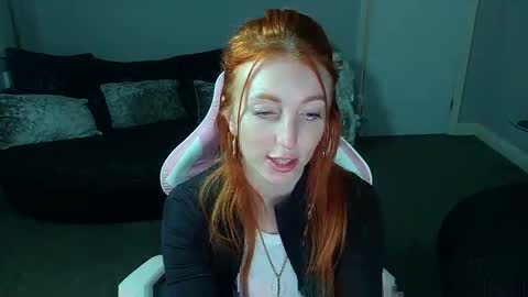 Snapshot of red_firesquirt chatting on December 18, 2024, 2:17 pm Red - online show from December 18, 2024, 2:17 pm