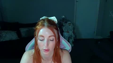 Snapshot of red_firesquirt chatting on December 23, 2024, 9:40 pm Red - online show from December 23, 2024, 9:40 pm