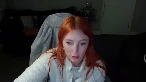 Snapshot of red_firesquirt chatting on January 8, 2025, 10:37 pm Red - online show from January 8, 2025, 10:37 pm