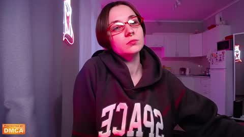 Elpis online show from February 6, 2025, 1:54 pm