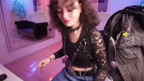 Res Moon online show from October 15, 2025, 11:21 am