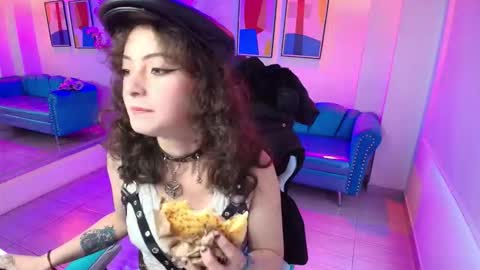 Res Moon online show from November 6, 2025, 11:33 am