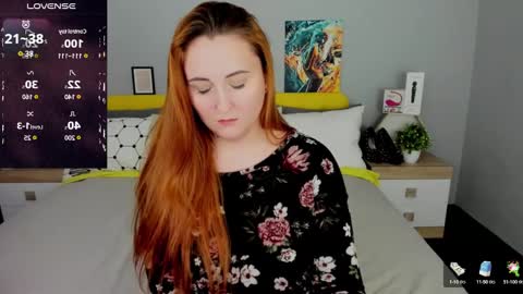 Snapshot of red_naughtyfox chatting on February 24, 2025, 2:40 am Lessy Fox online show from February 24, 2025, 2:40 am