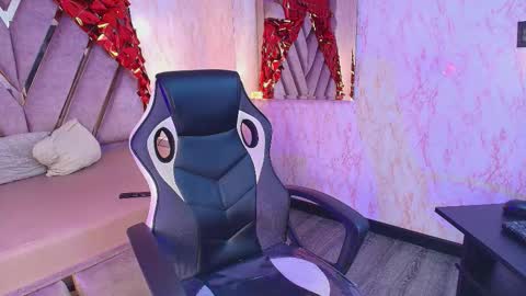 Snapshot of red_pandaa chatting on March 5, 2026, 3:13 am red_pandaa online show from March 5, 2026, 3:13 am