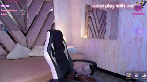 red_pandaa online show from April 25, 2026, 4:37 am