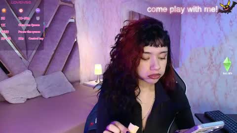 red_pandaa online show from May 12, 2026, 3:14 am
