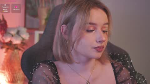 Snapshot of red_queeen chatting on December 2, 2024, 6:10 pm QUEEN OF EVIL online show from December 2, 2024, 6:10 pm