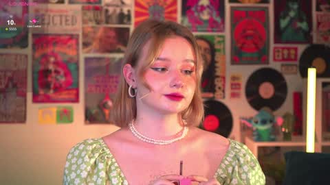 Snapshot of red_queeen chatting on December 29, 2024, 3:00 am QUEEN OF EVIL online show from December 29, 2024, 3:00 am