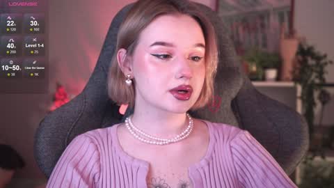 Snapshot of red_queeen chatting on January 16, 2025, 8:25 pm QUEEN OF EVIL online show from January 16, 2025, 8:25 pm