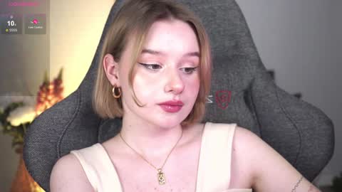 Snapshot of red_queeen chatting on January 25, 2025, 12:59 am QUEEN OF EVIL online show from January 25, 2025, 12:59 am