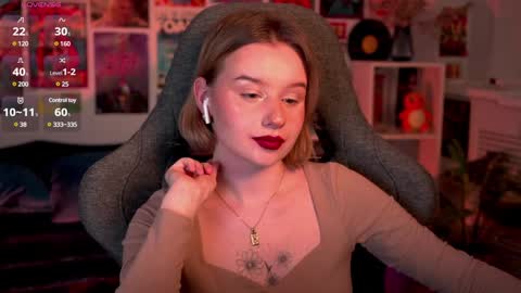 Snapshot of red_queeen chatting on February 1, 2025, 12:51 am QUEEN OF EVIL online show from February 1, 2025, 12:51 am